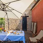 Apartment Elegant Stone House W Pool Monte San Martino